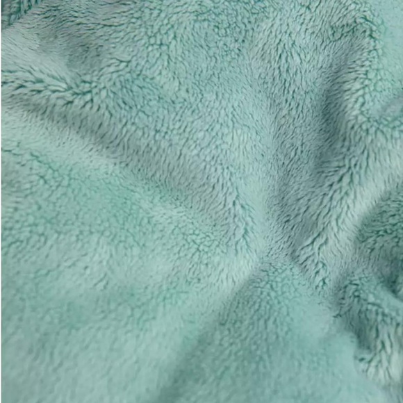 NWT Calvin Klein Jeans Kids Liquid Shine Aquifer Puffer Jacket Size 4 New - Picture 8 of 9